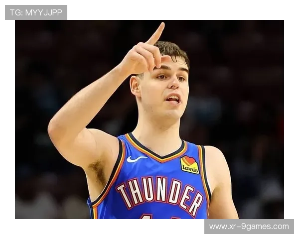 雷霆新秀托皮奇抗癌成功后命中NBA生涯首球，全场起立致敬感人时刻